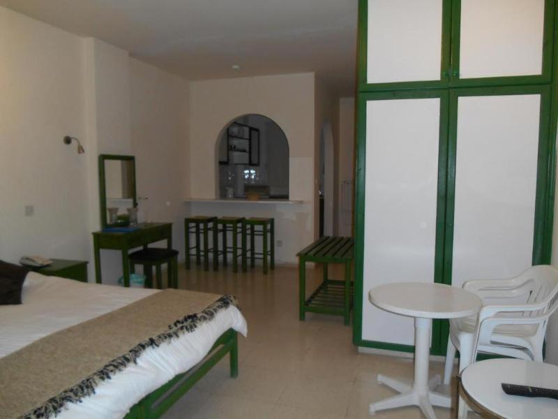 Pandream Hotel Apartments Paphos Rum bild