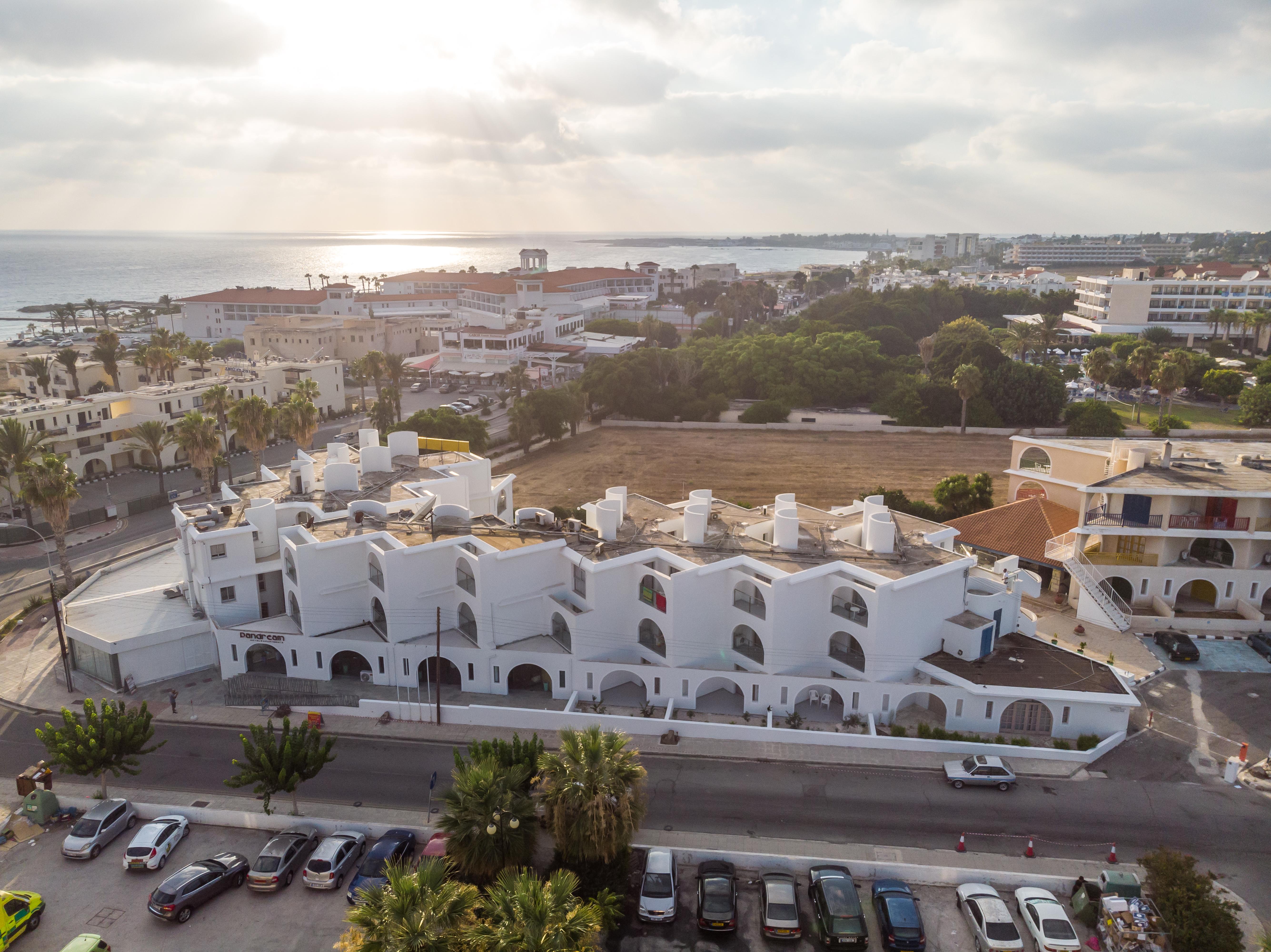 Pandream Hotel Apartments Paphos Exteriör bild