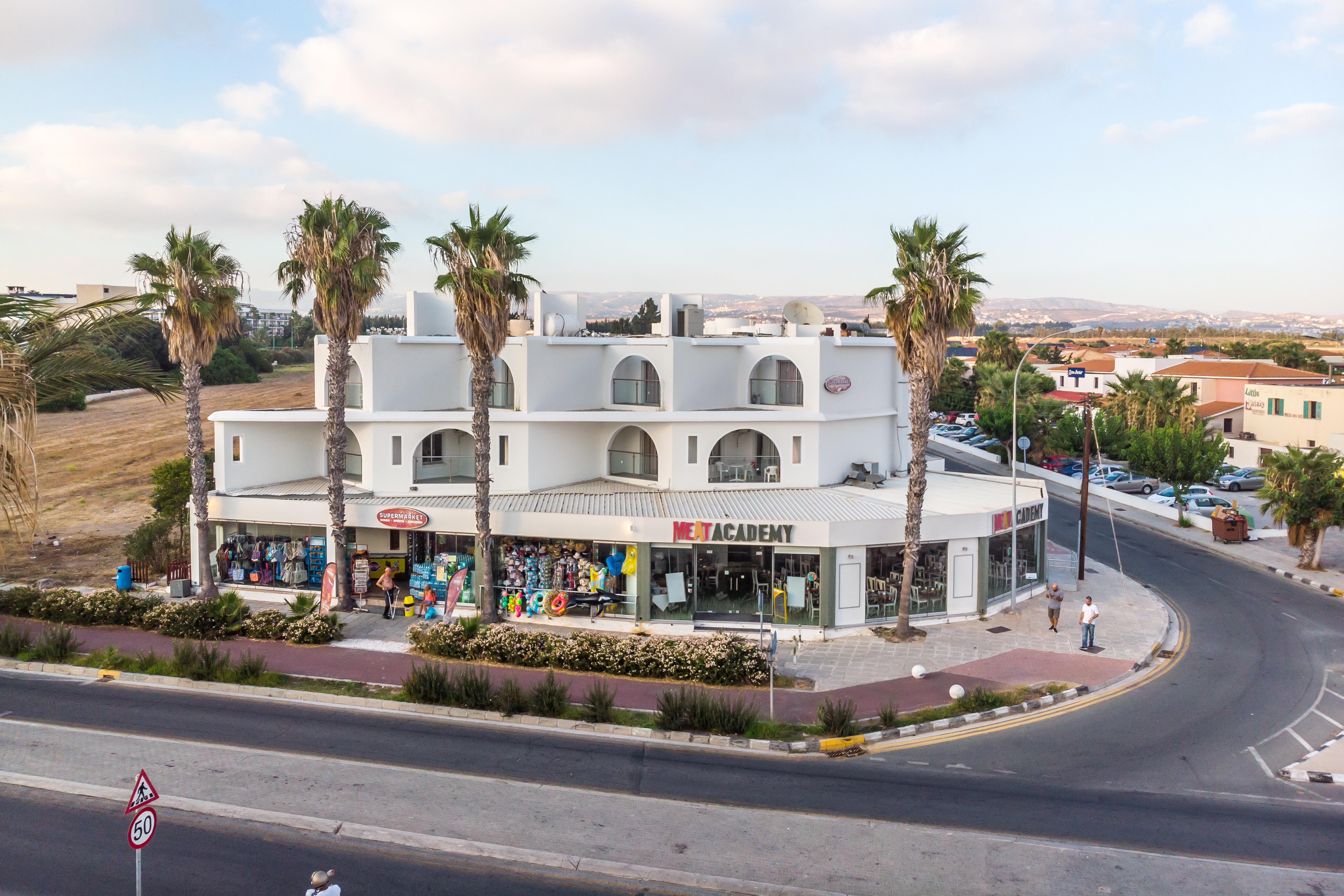 Pandream Hotel Apartments Paphos Exteriör bild