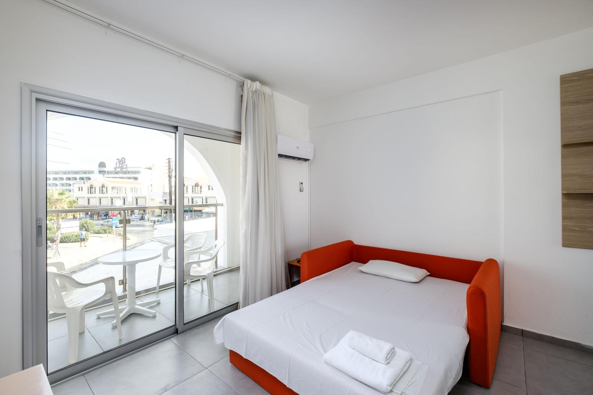 Pandream Hotel Apartments Paphos Exteriör bild