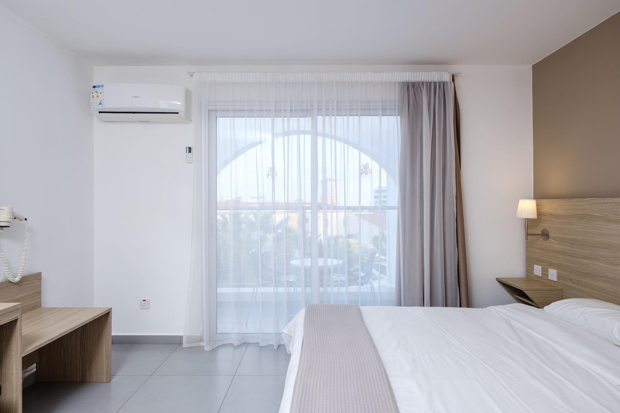 Pandream Hotel Apartments Paphos Exteriör bild