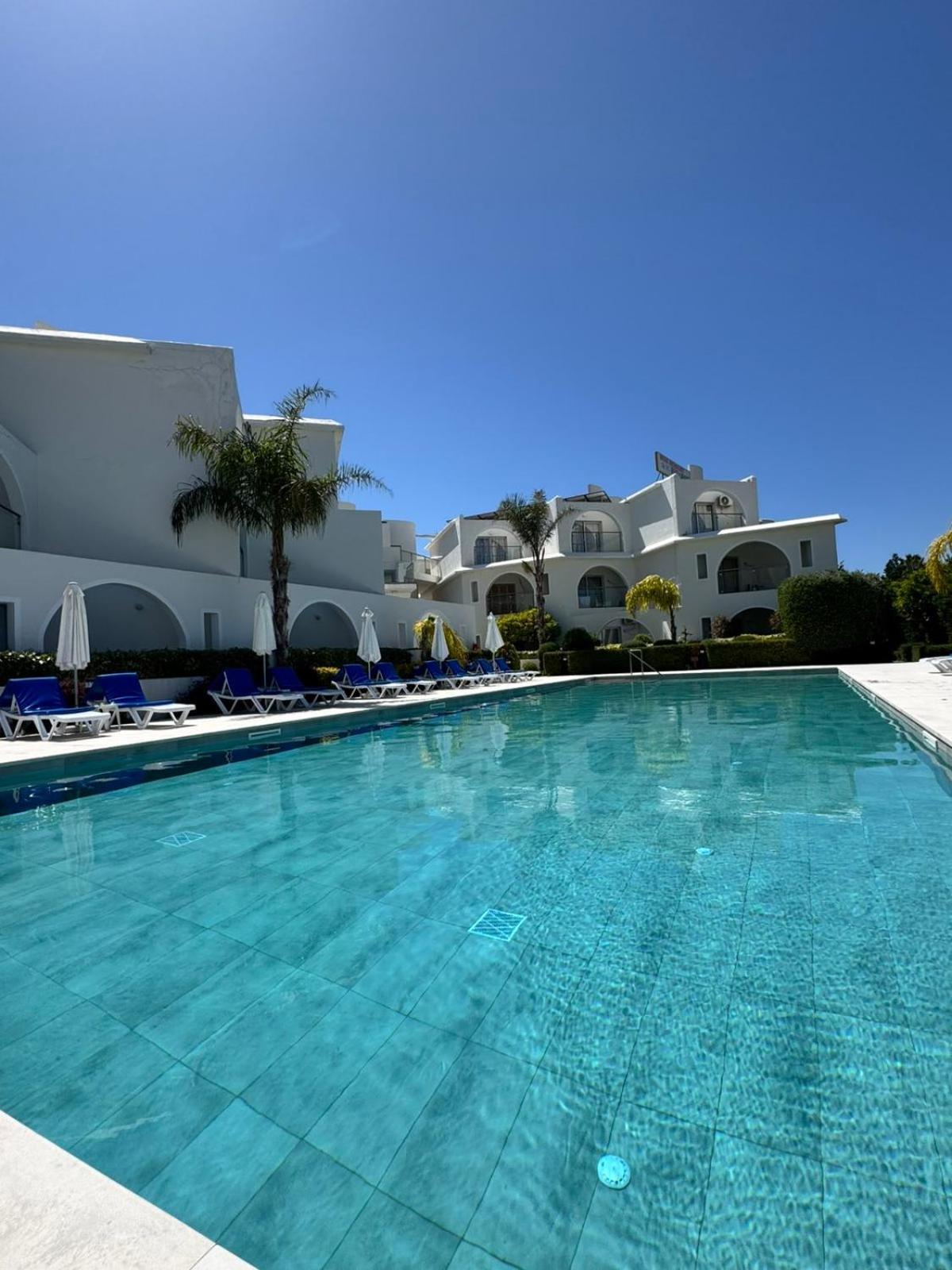 Pandream Hotel Apartments Paphos Exteriör bild