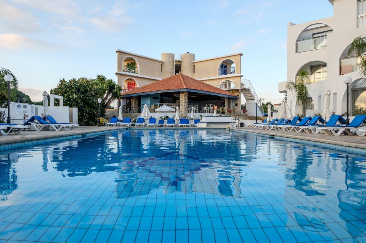 Pandream Hotel Apartments Paphos Exteriör bild